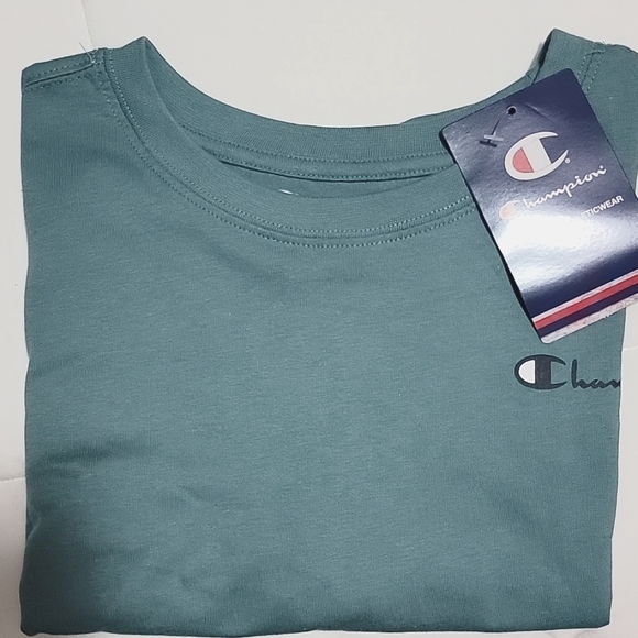 Crop Tee - Picture 2 of 4